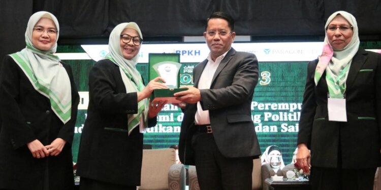 Prof Kamaruddin Amin: Pandemi Covid-19 Picu Perempuan Pikul Beban Lebih Besar