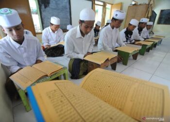 Keutamaan Guru dan Penuntut Ilmu Menurut Sabda Rasulullah SAW