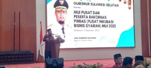 Ketua PINBAS MUI Sulsel sambut peserta Rakornas PINBAS MUI di rumah Dinas Gubernur