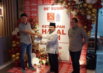 lppom-mui-serahkan-ketetapan-halal-de’-shushi