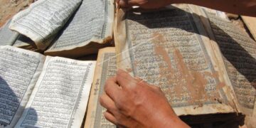 3 Cara Memperlakukan Mushaf Alquran yang Rusak