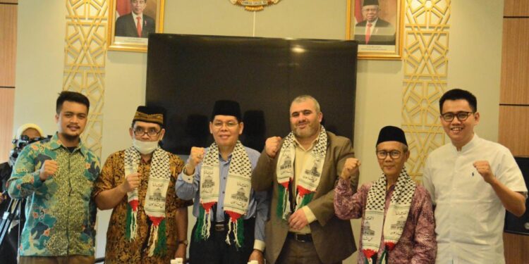 Syekh Hamdan Palestina Silaturahim ke MUI, Sampaikan Kondisi Terkini Masjid Al-Aqsa