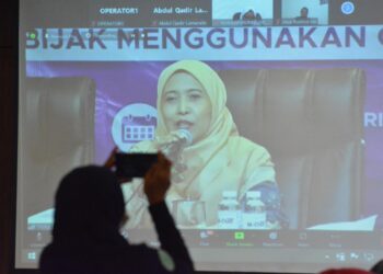 Nyai Badriyah Fayumi: Fondasi Berperilaku Bijak di Dunia Maya Harus Punya Ilmu