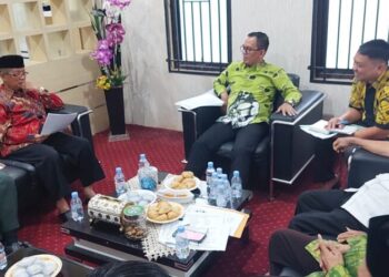 rapat-penyusunan-jadwal-imsakiyah,-ketum-mui-imbau-ikuti-pemerintah