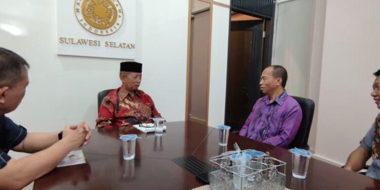 datangi-mui-sulsel,-pendeta-toraja-takjub-dengan-ulasan-ketum