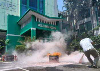 Puluhan Pegawai Berhasil Padamkan Api Kebakaran di Gedung MUI