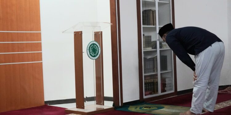 Mengapa Perintah Puasa Ramadhan Diturunkan Belakangan Ketimbang Sholat 5 Waktu?