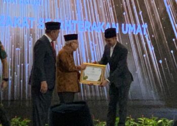 Ketua MUI Prof Asrorun Niam Sholeh Raih Penghargaan BAZNAS Award 2023