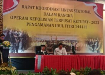 ketum-mui-hadiri-rakor-lintas-sektoral-operasi-ketupat-polda-sulsel