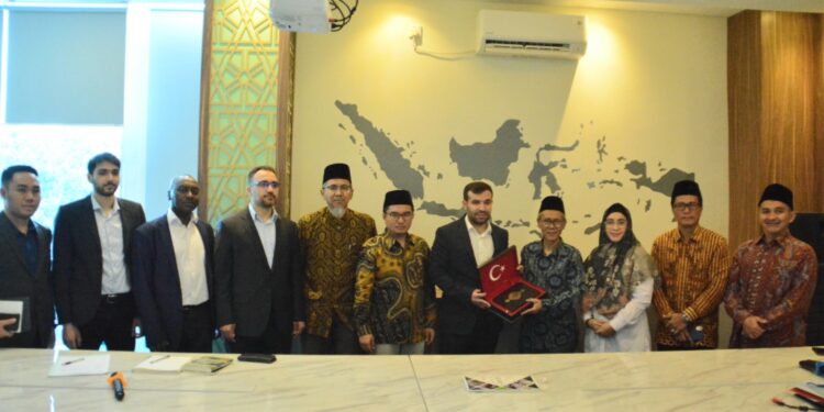 Hayrat Foundation and Hayrat Aid Turki Silaturahim ke MUI Bahas Kerja Sama
