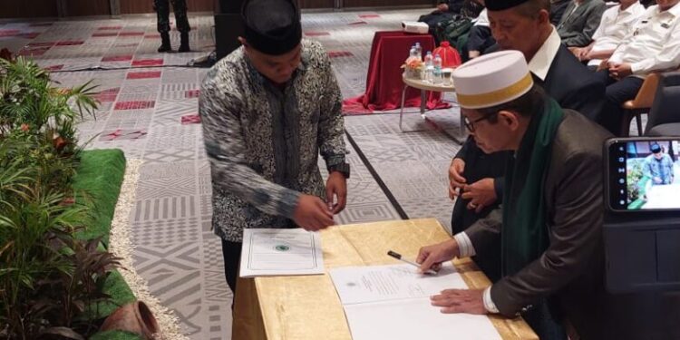 mui-sulsel-lantik-dewan-pimpinan-mui-makassar