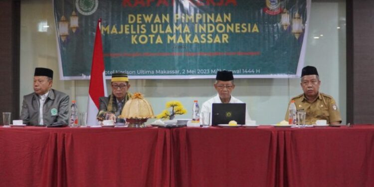 usai-dilantik,-mui-makassar-gelar-raker