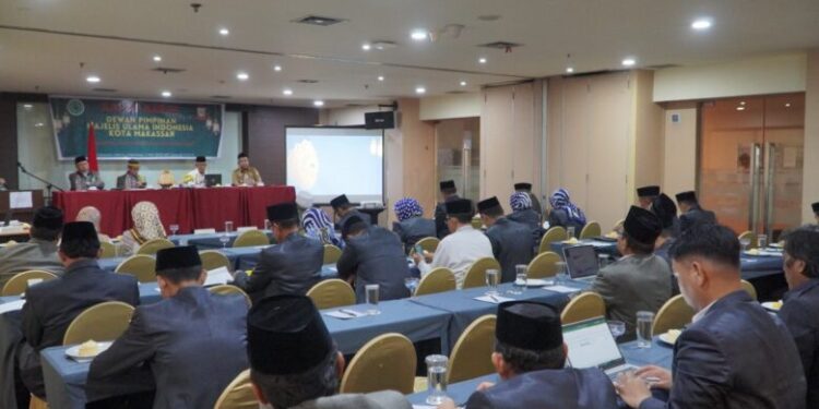 raker-mui-makassar,-kh-nadjamuddin-ulas-peran-ulama