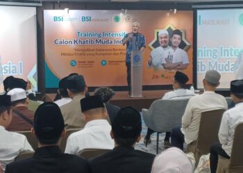Komisaris Utama BSI Ajak Khatib Muda Berikan Materi Terkait Ekonomi Islam