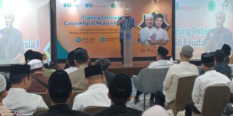 Komisaris Utama BSI Ajak Khatib Muda Berikan Materi Terkait Ekonomi Islam