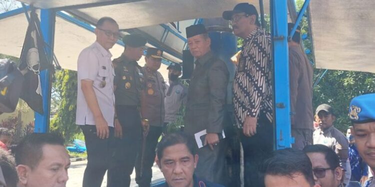 bersama-kapolda,-pangdam,-dan-kajati,-mui-sulsel-hadiri-pemusnahan-narkoba-di-mapolda