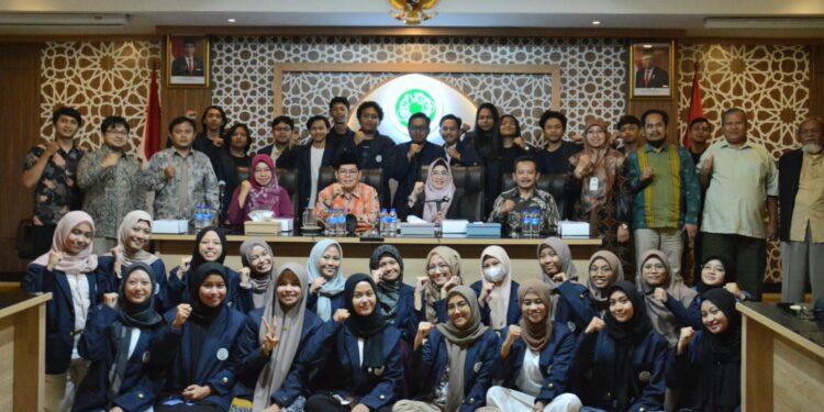 Kunjungan Mahasiswa UIN Bandung, Sekjen MUI Pesan Lanjutkan Perjuangan Ulama